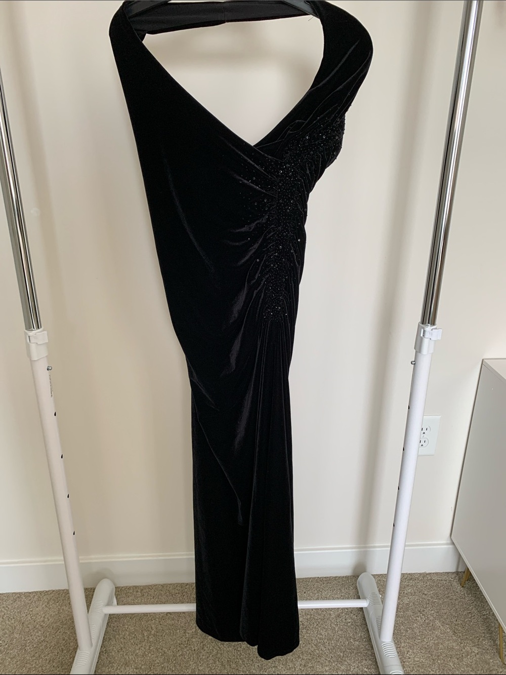 One-Shoulder Black Velvet Evening Gown with Beaded Detail. Sz6